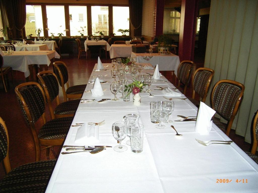 Hotel Restaurant Braas Esch-sur-Sûre Eksteriør bilde